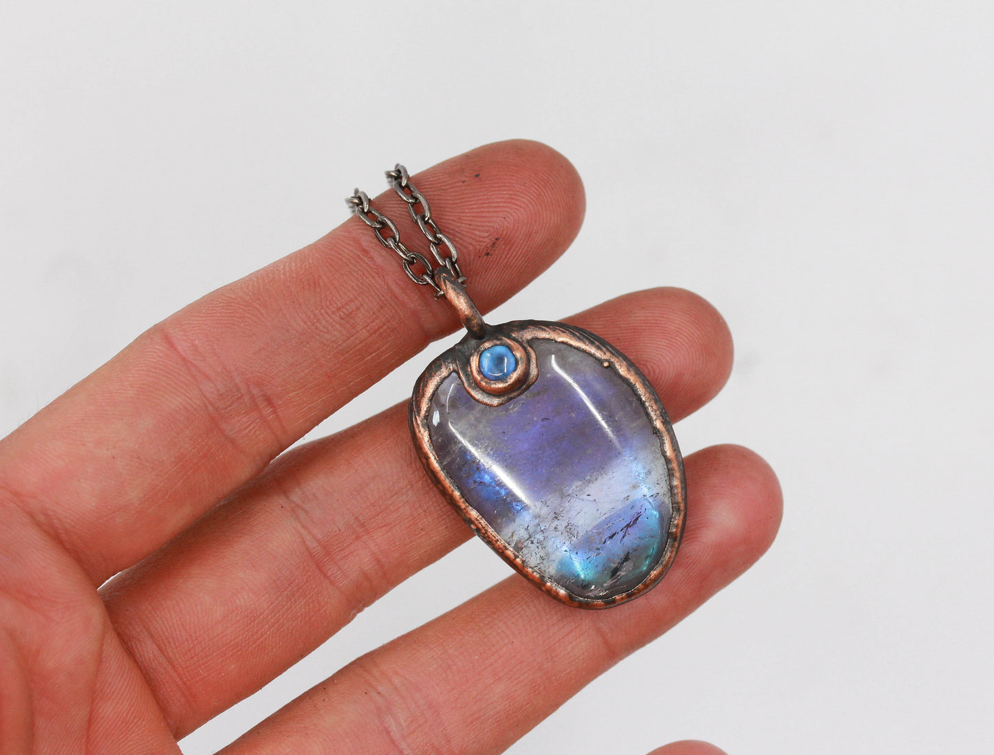 Aura Amethyst & Moonstone Palmstone Necklace