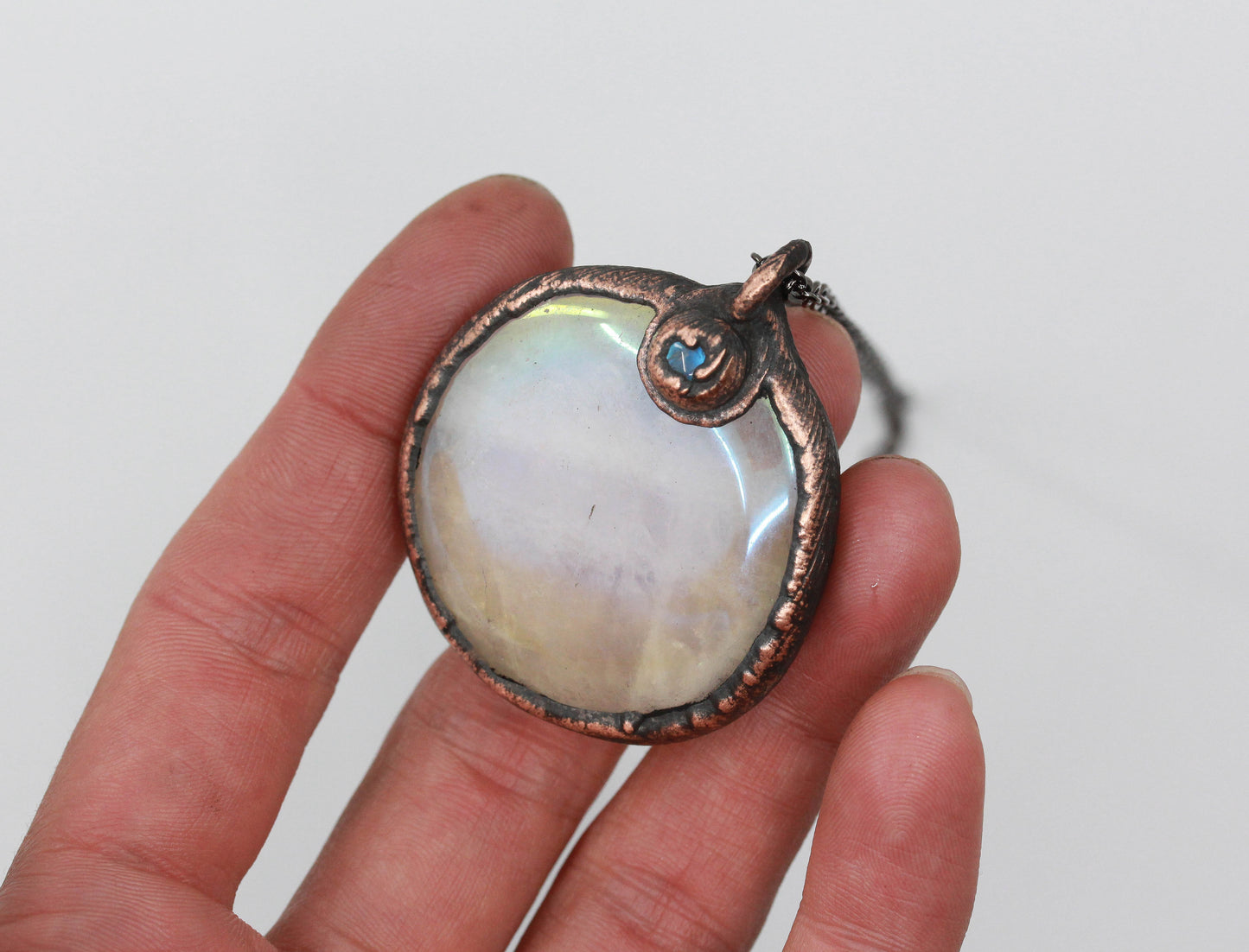 Aura Rose Quartz & Moonstone Palmstone Necklace
